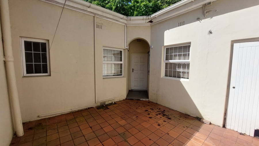 1 Bedroom Property for Sale in Rondebosch Village Western Cape